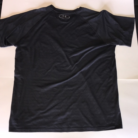 2 Under Armour Heat Gear Tees - Picture 8 of 11